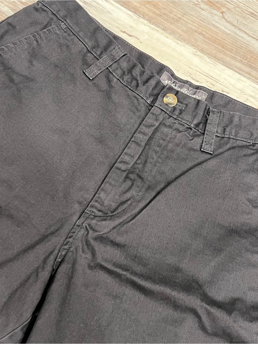Eddie Bauer Men's Gray Flat-Front Casual Shorts - Picture 2 of 5
